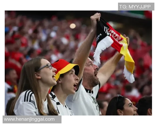 复古风格足球明星挂画展现经典魅力与运动激情的完美结合